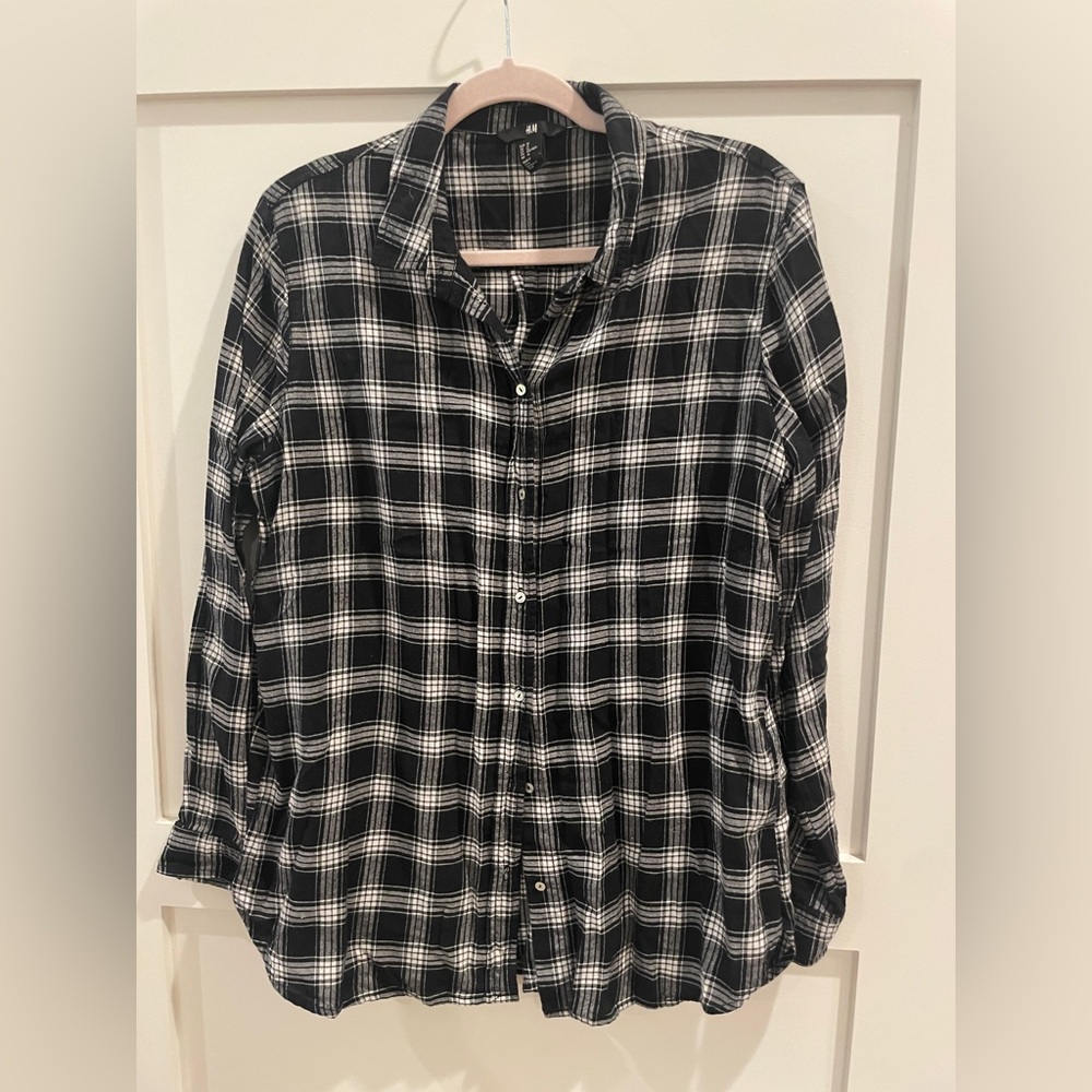 H&M Checkered Plaid Black White Button Down Shirt Women’s 14 XL